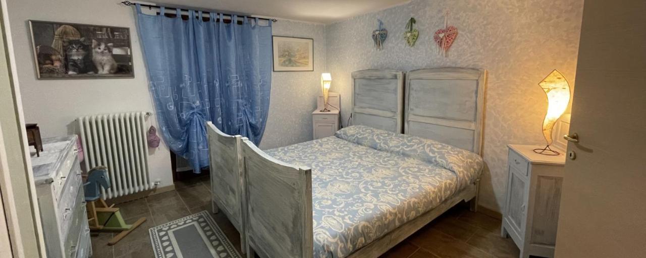 La Casa Di Pucci Nel Borgo Affrescato Di Parlasco Cortenova Luaran gambar